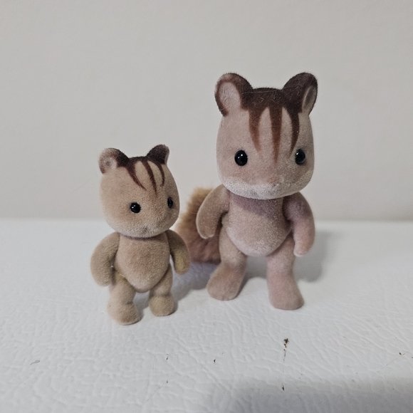 Calico Critters and Lil Woodzeez set of 4 - Picture 2 of 5